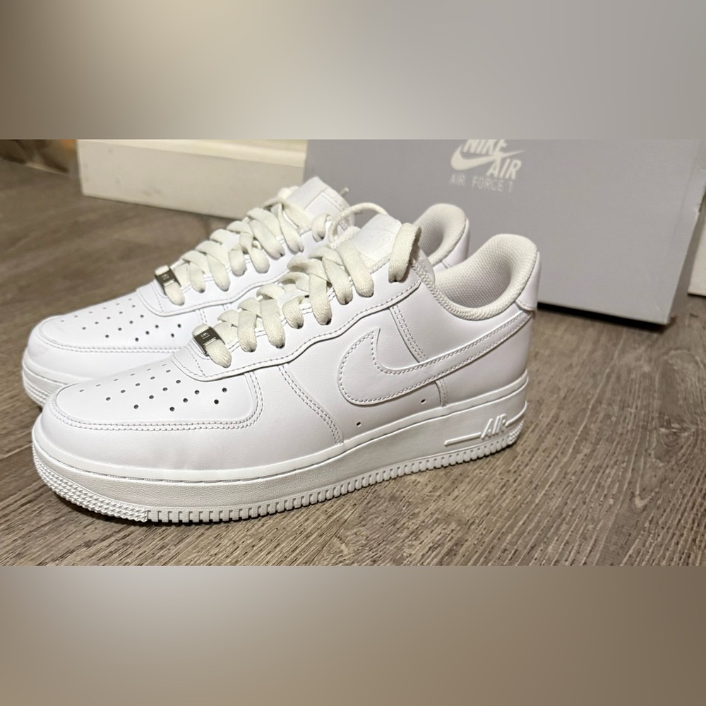 Nike Air Force 1 Low Triple White Sneakers | Women’s Size 9 Classic Clean Kicks - Picture 6 of 9